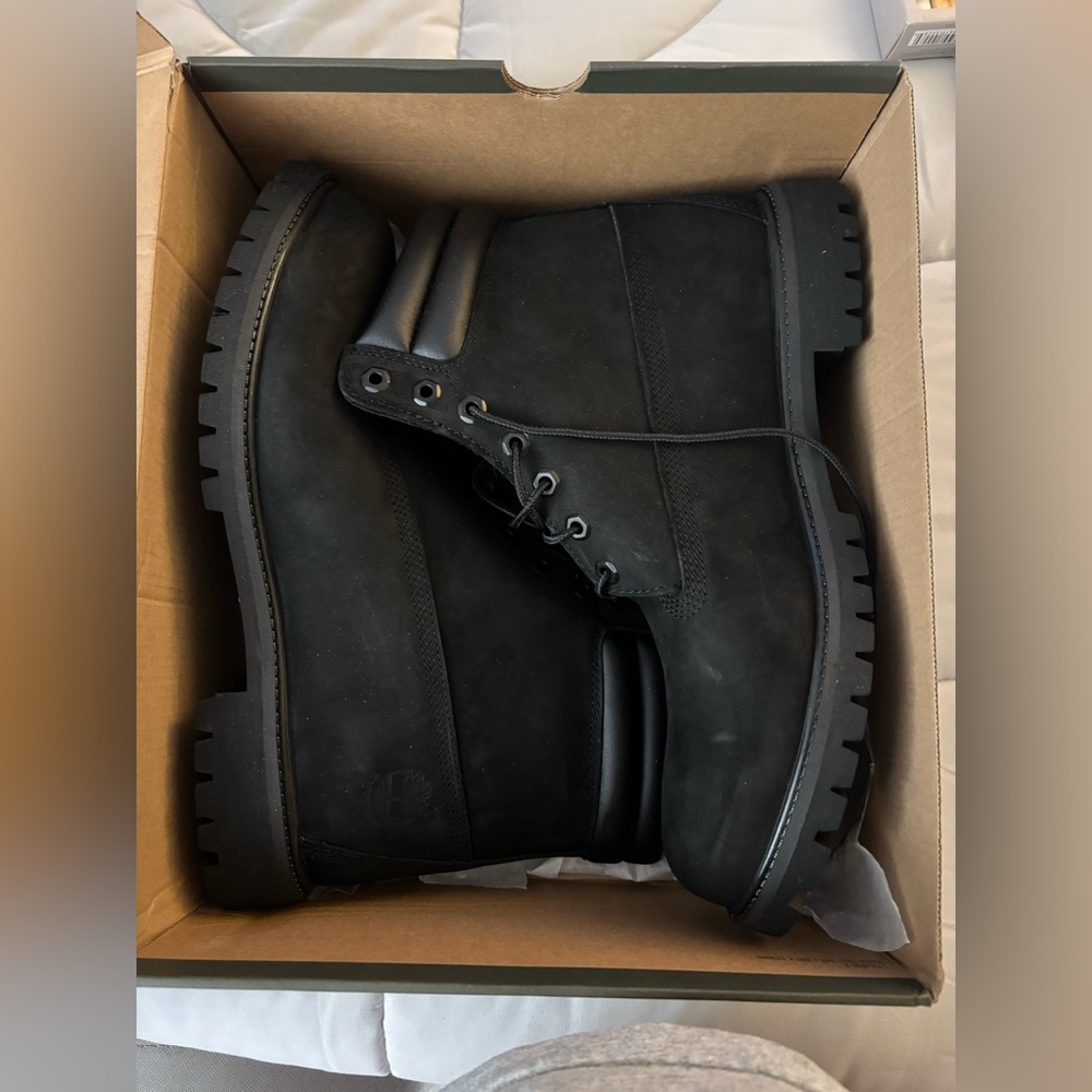 Men’s Timberland Boots, Size 13 in Black. Premium 6inch.